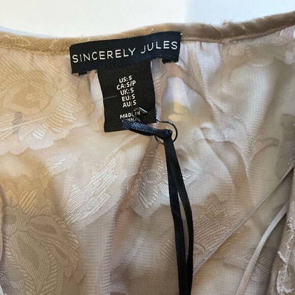 Simply Jules Floral Lightweight Top - Picture 3 of 4